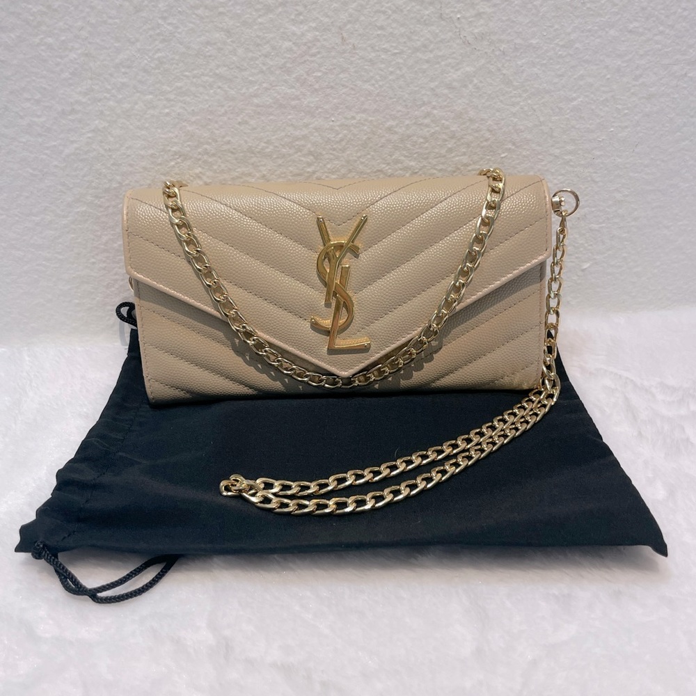 🌟AUTH Yves Saint Laurent Cassandra WOC